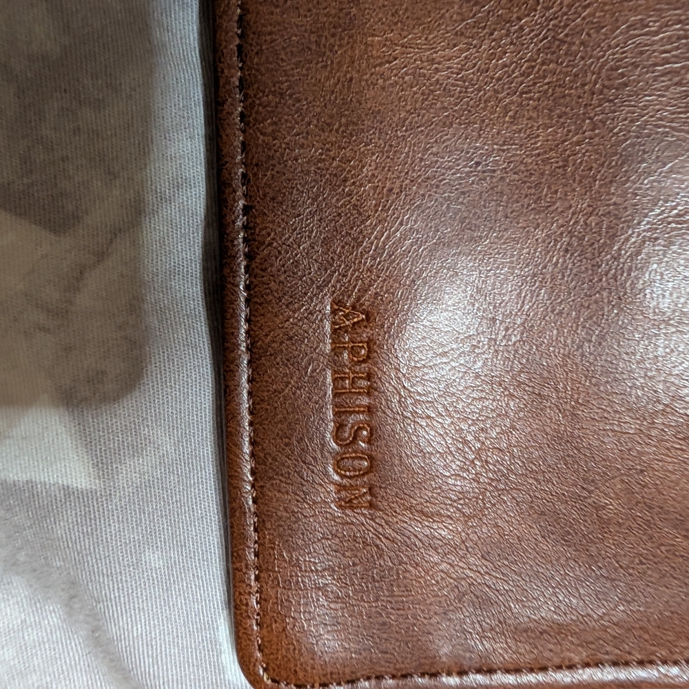 Aphison Brown 💜 Laser-Cut Trifold Wallet - Women's Faux Leather Organizer - Picture 6 of 6